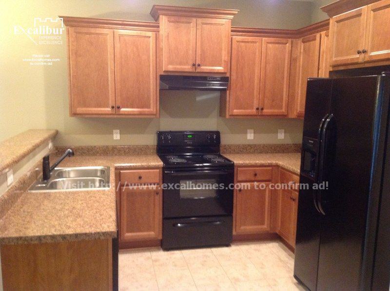 605 Summit Pt - Photo 3 of 12