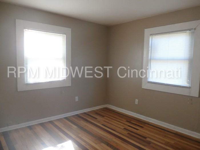 3429 Niagara St - Photo 2 of 10