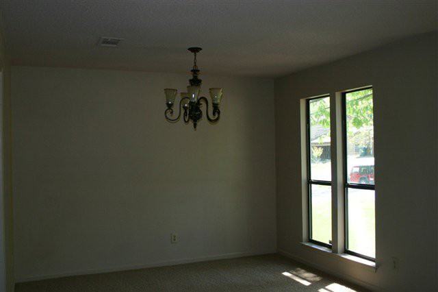 12124 Shawnee Forest Dr - Photo 4 of 10