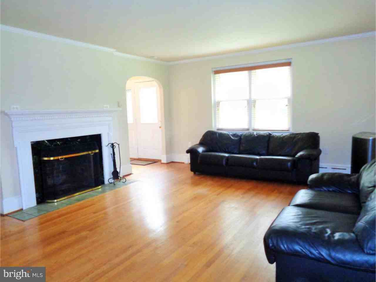 33 S Wakefield Rd - Photo 3 of 18