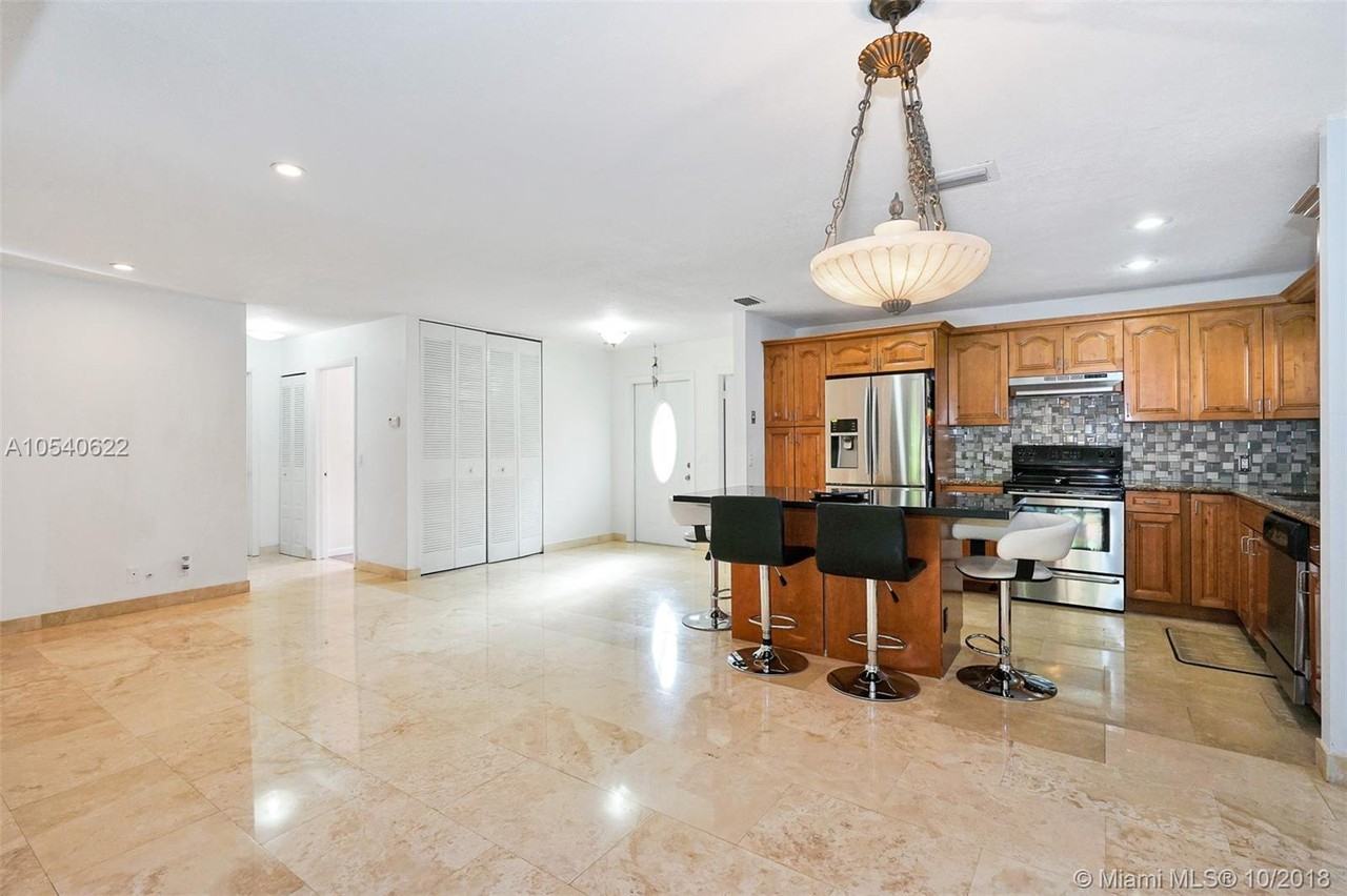 22 Chestnut Circle - Photo 3 of 17