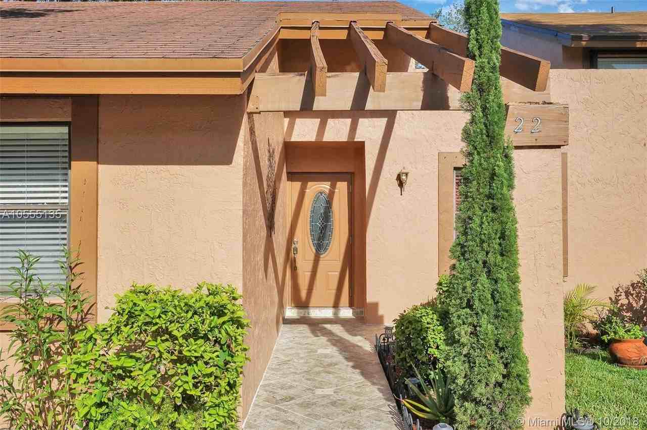 22 Chestnut Circle - Photo 2 of 17