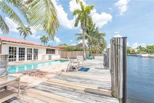 449 Coconut Isle Dr - Photo 2 of 3