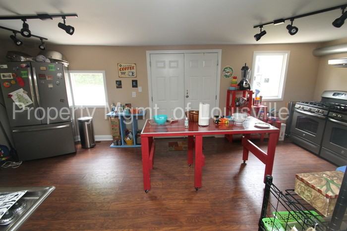 1912 Mellwood Ave - Photo 2 of 11