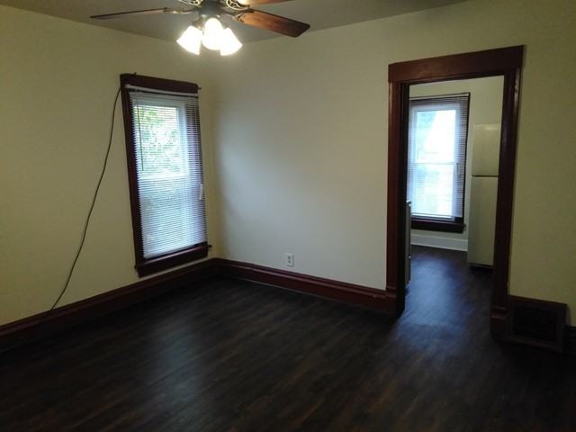 725 Concord St #B - Photo 3 of 14