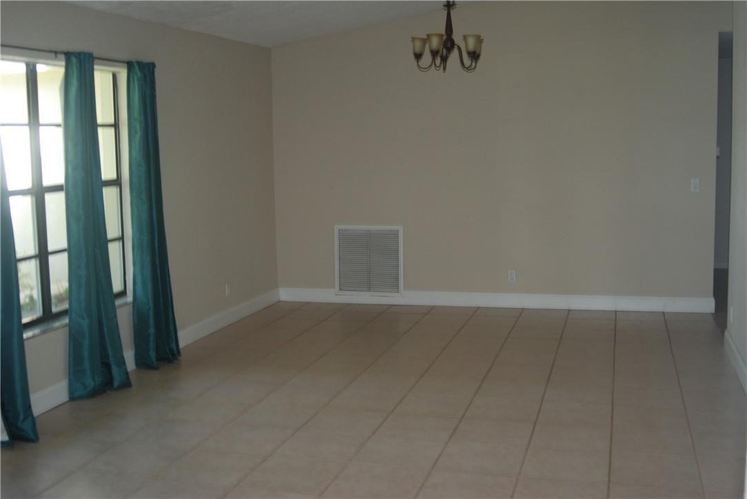 10734 Northwest 17th Manor - Photo 2 of 8