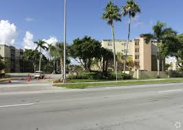 6960 NW 186th St - Photo 3 of 3