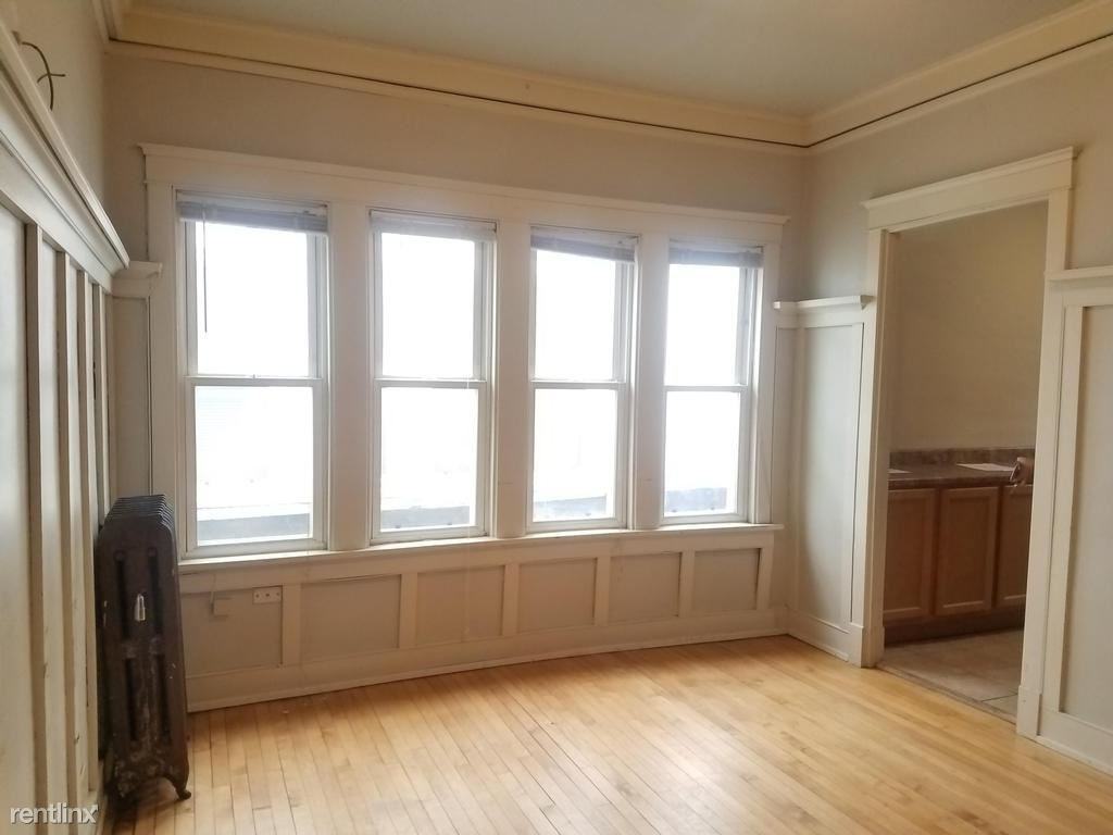 3130 N Downer Ave #4 - Photo 3 of 14