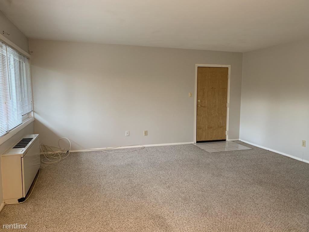 1515 S George Mason Dr #13 - Photo 2 of 10
