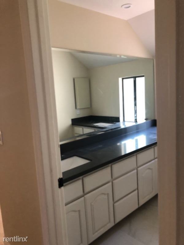51 Buchanan Ct - Photo 2 of 7