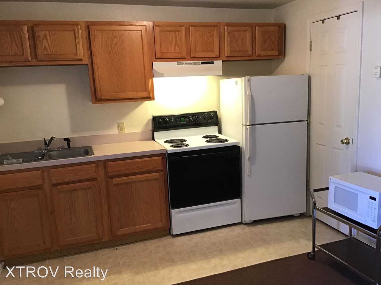 1121 Central - Photo 2 of 13