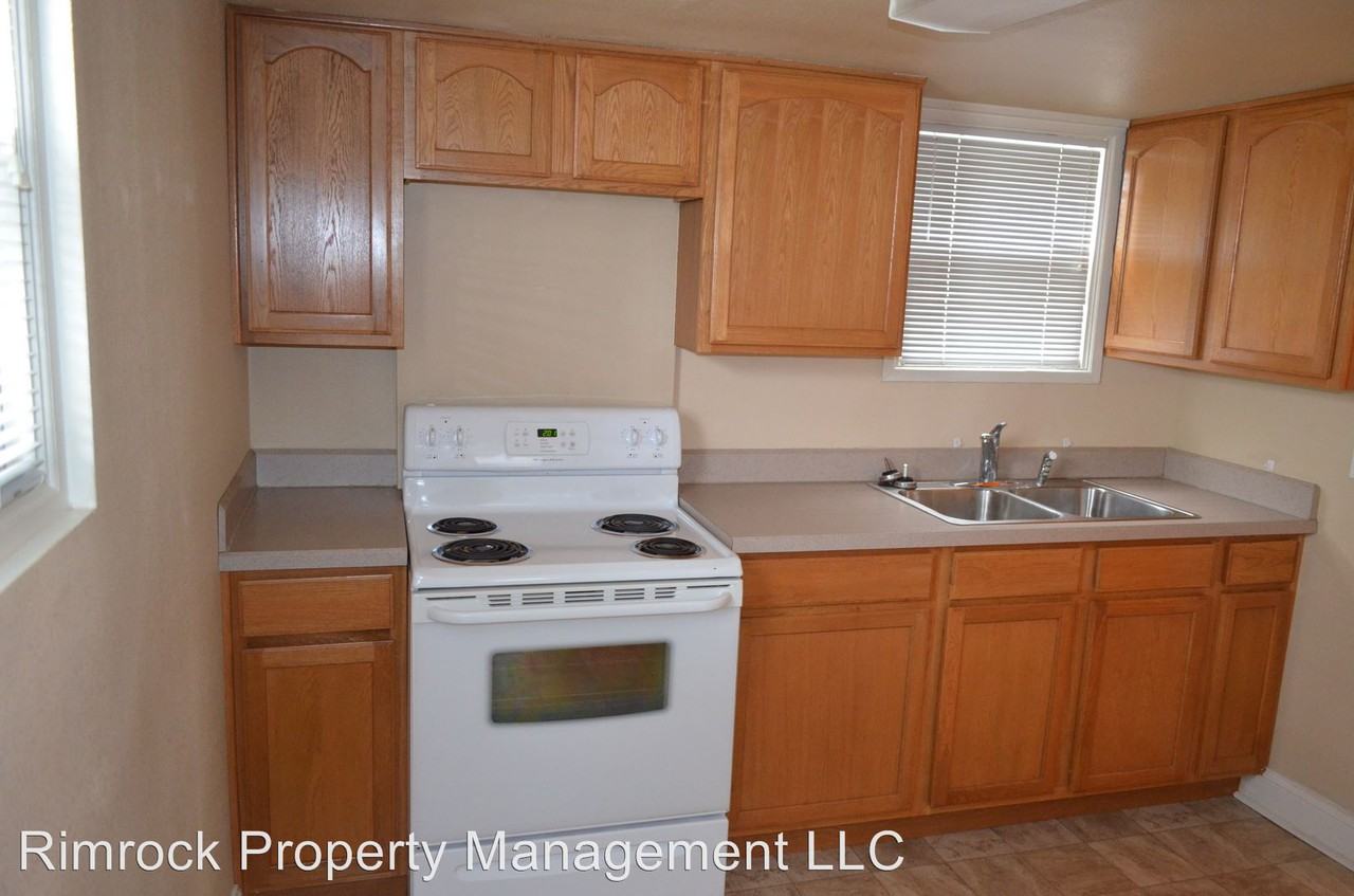 1014 Avenue D - Photo 2 of 8