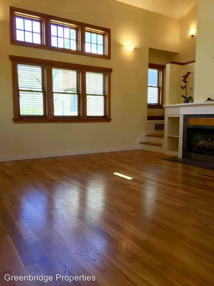 7055 SE Clinton St - Photo 3 of 40