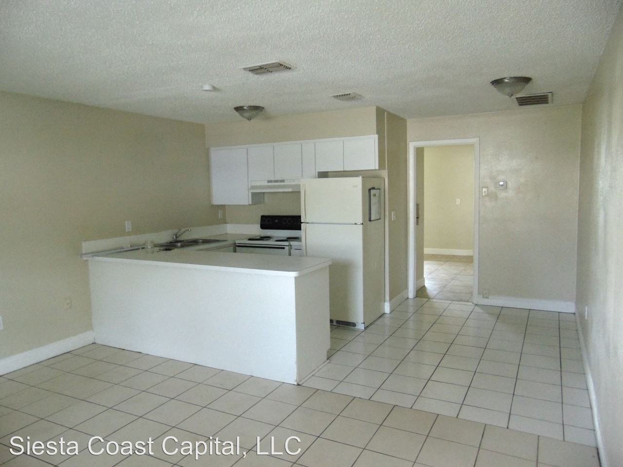 5833 High St - Photo 3 of 10