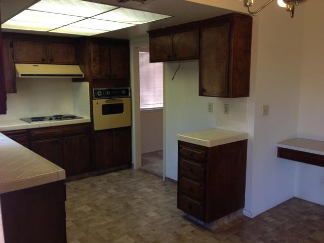 4637 E Kaviland Ave - Photo 2 of 14