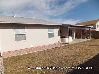 107 Rocchio Dr - Photo 2 of 12