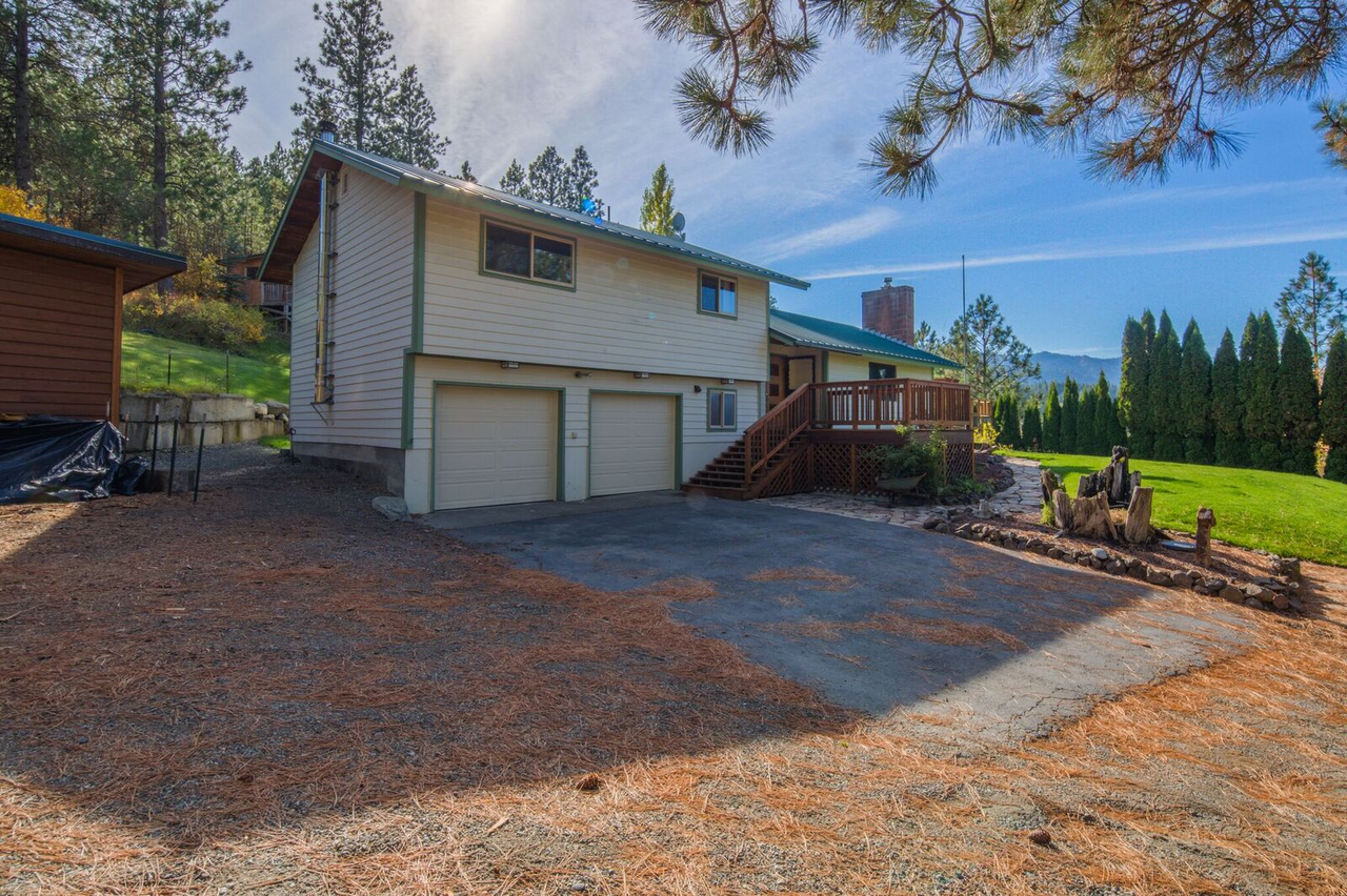 7460 Lower Peoh Point Rd - Photo 2 of 16