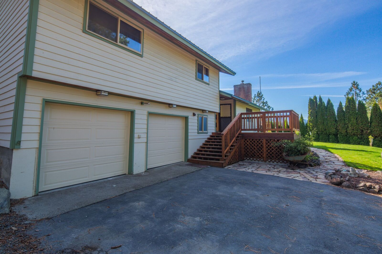 7460 Lower Peoh Point Rd - Photo 3 of 16