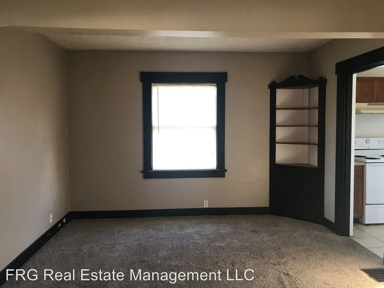 1911 Straightline Pike - Photo 3 of 17