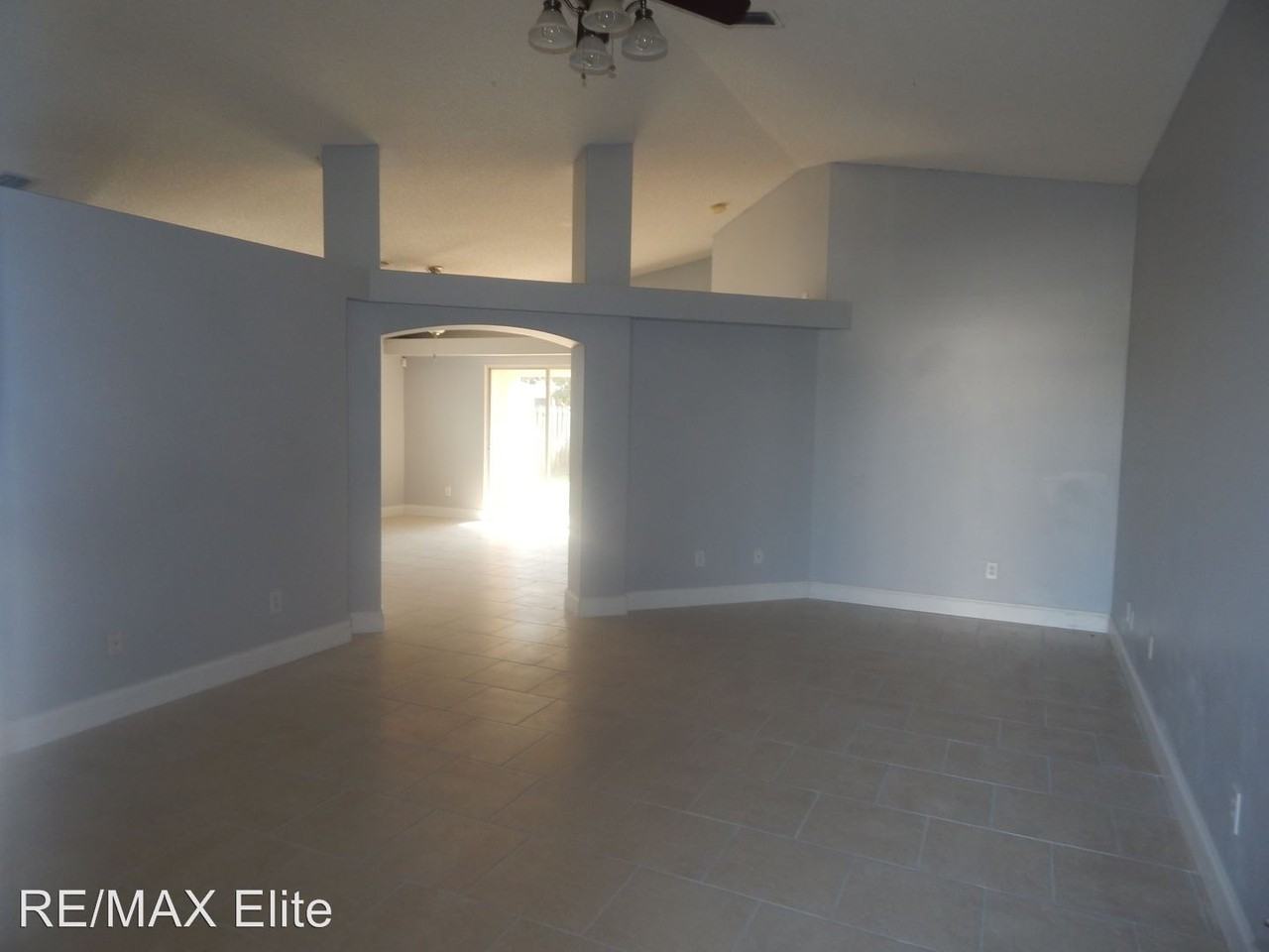 8030 Bracken Ln - Photo 3 of 11