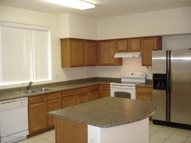 3211 W Lynne Ln - Photo 3 of 20