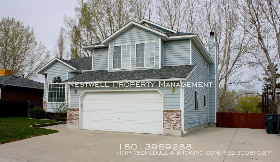 9689 Tayside Dr - Photo 2 of 36