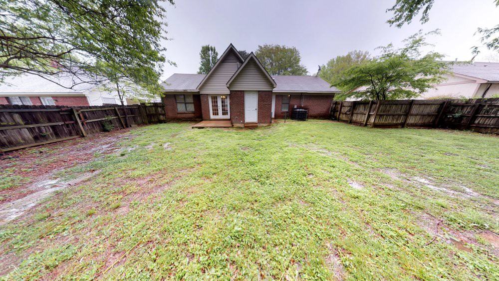 3935 Clover Hill Dr - Photo 2 of 11