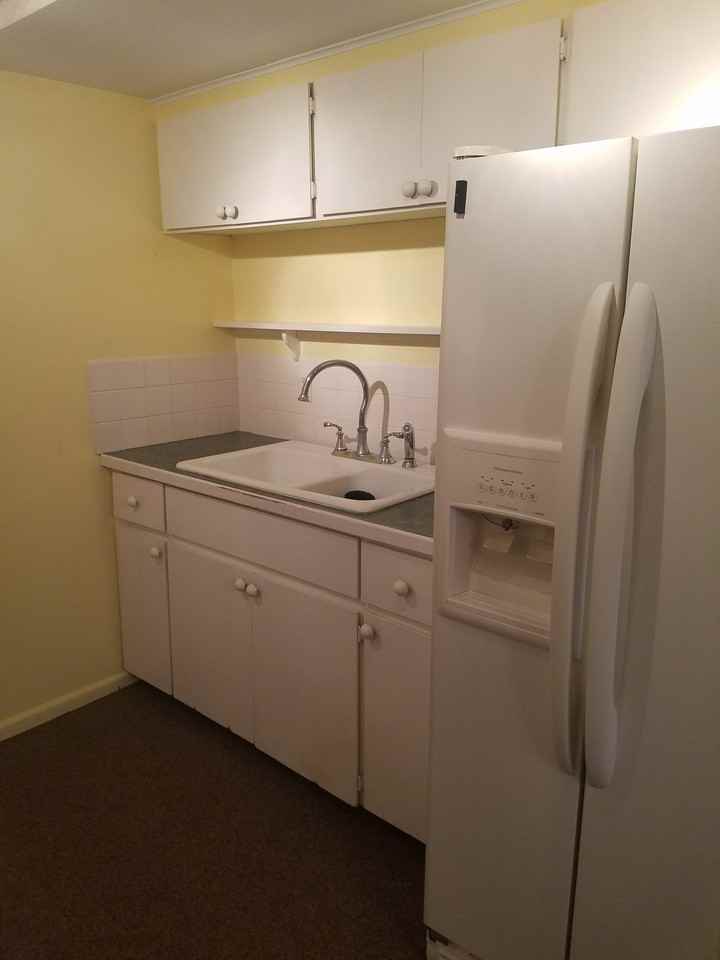 607 NE 9th St - Photo 3 of 8