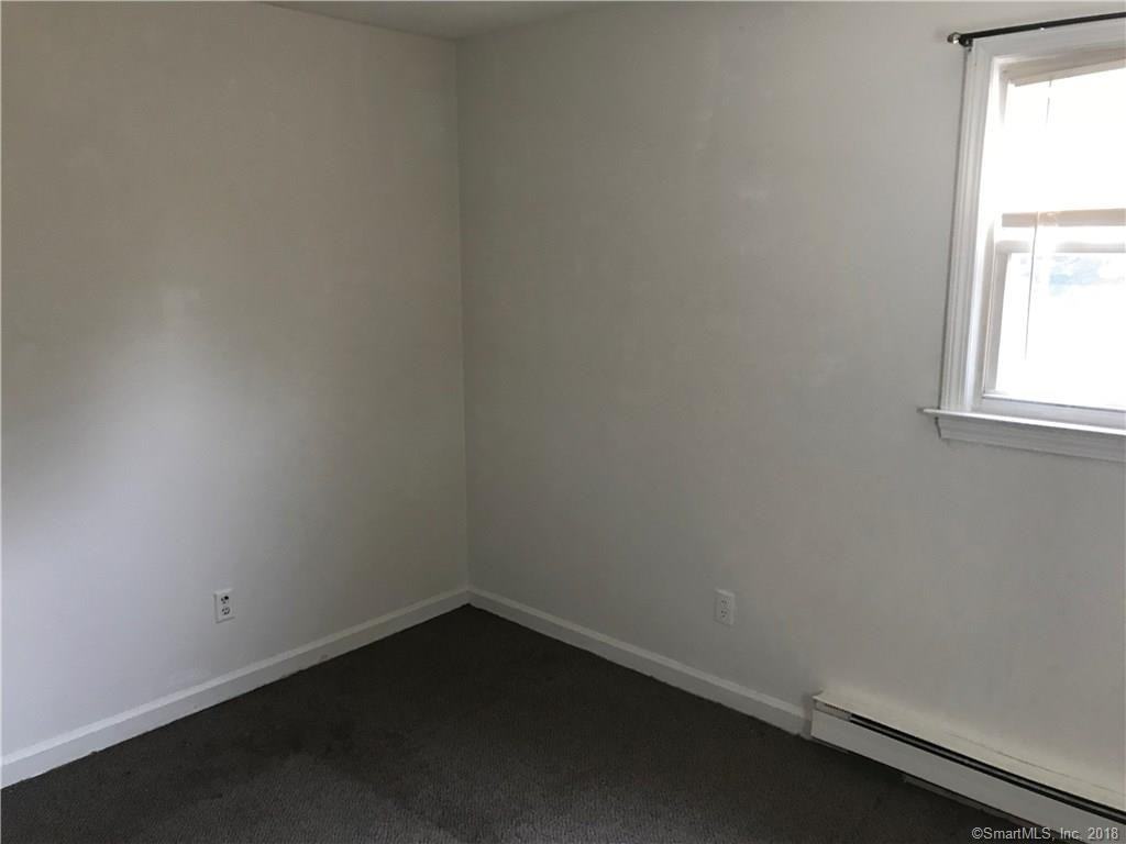 21 Gilbert Ln - Photo 3 of 24