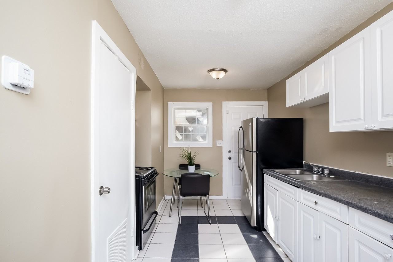 3815 Martin Luther King Junior Drive Southwest #E1 - Photo 5 of 15