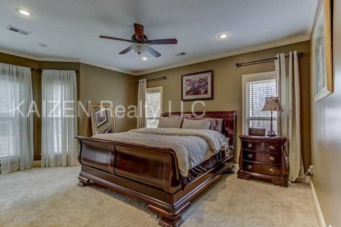 16 Tall Forest Cove - Photo 3 of 24