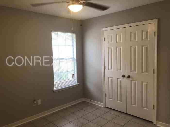 4205 Gunar Dr - Photo 3 of 12