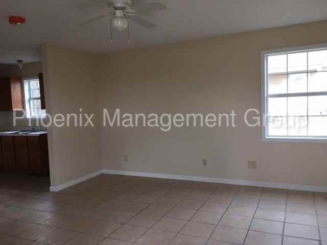 878 Egg Hill Rd - Photo 2 of 7