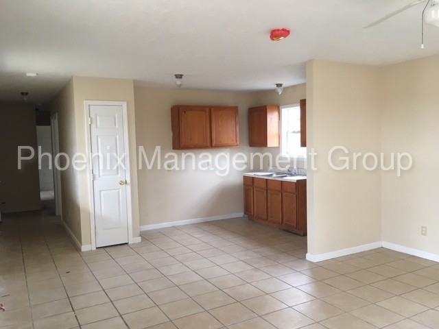 878 Egg Hill Rd - Photo 3 of 7