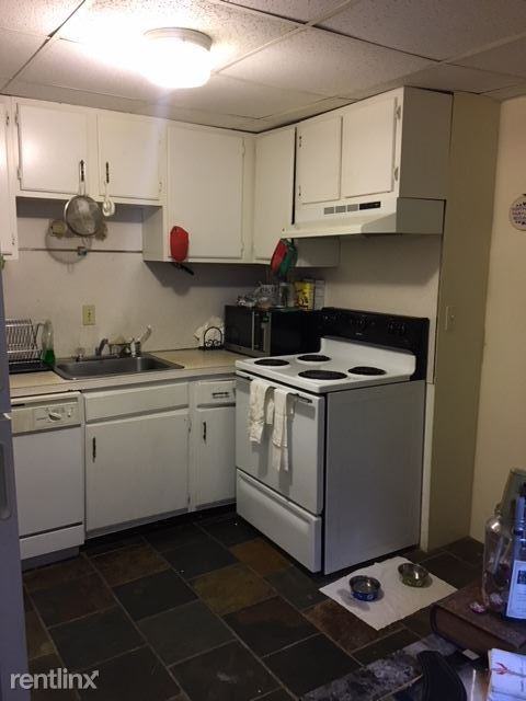 30 Park St #B1 - Photo 3 of 17