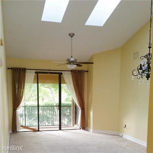 102 NW 98th Ter - Photo 3 of 9