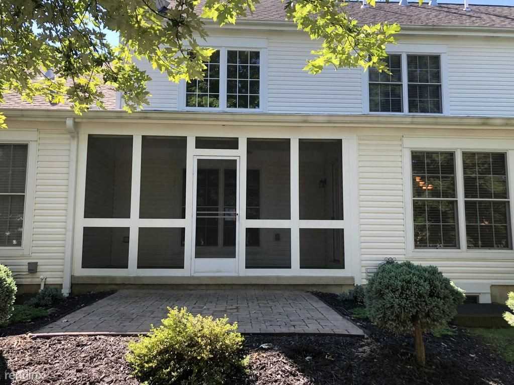 1235 Shagbark Rd - Photo 3 of 28