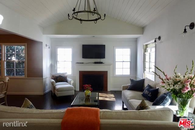 239 Euclid St - Photo 2 of 16