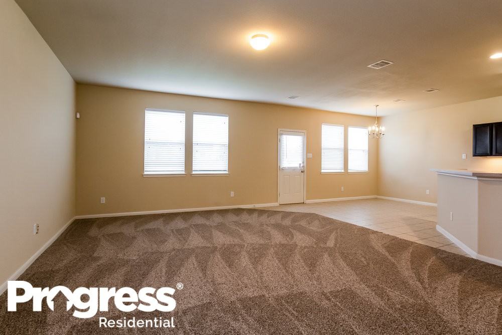 18734 Walden Glen Cir - Photo 2 of 14