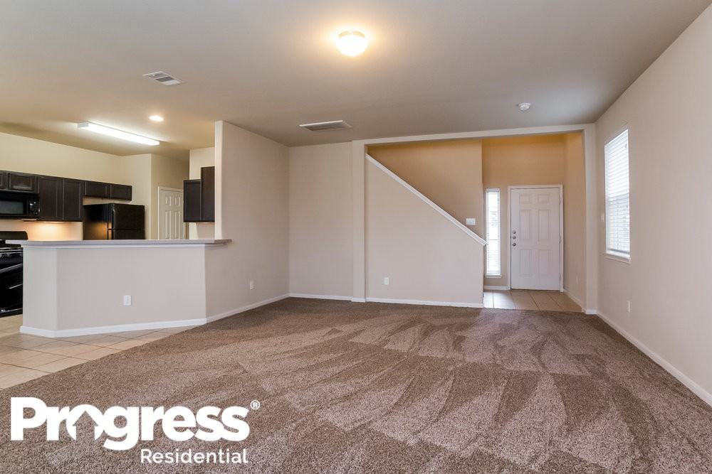 18734 Walden Glen Cir - Photo 3 of 14