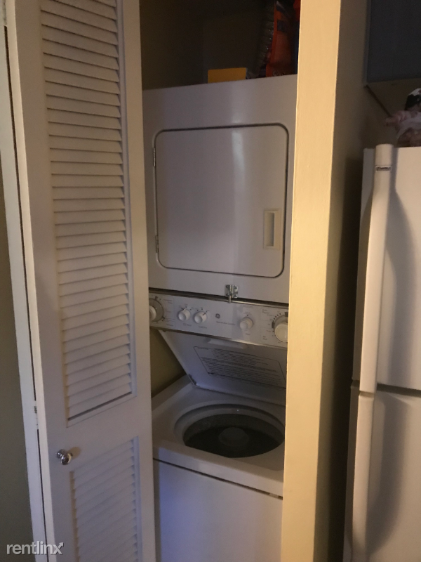 795 Mohawk St #795B - Photo 3 of 13