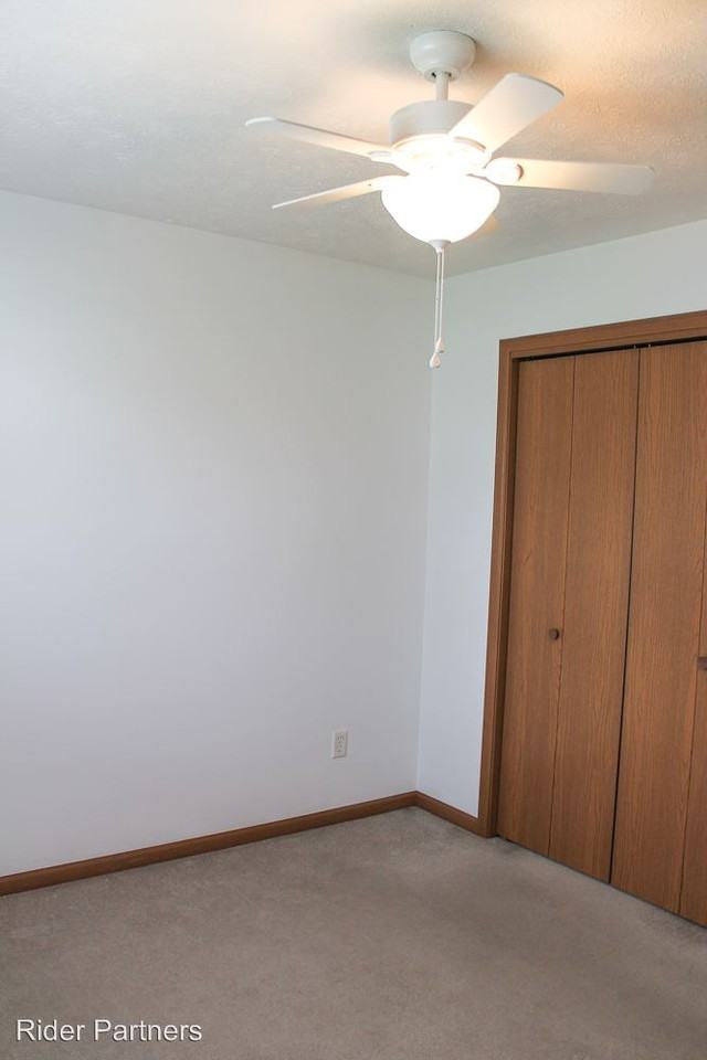 304 S Wood Street - Photo 2 of 9