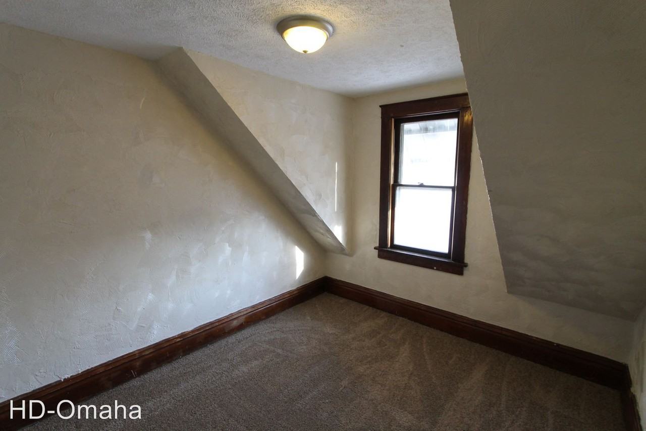 2536 S 7th St - Photo 3 of 17