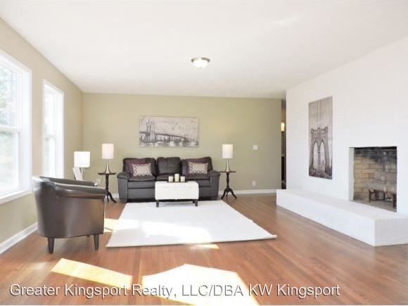 319 Grandview St - Photo 2 of 17