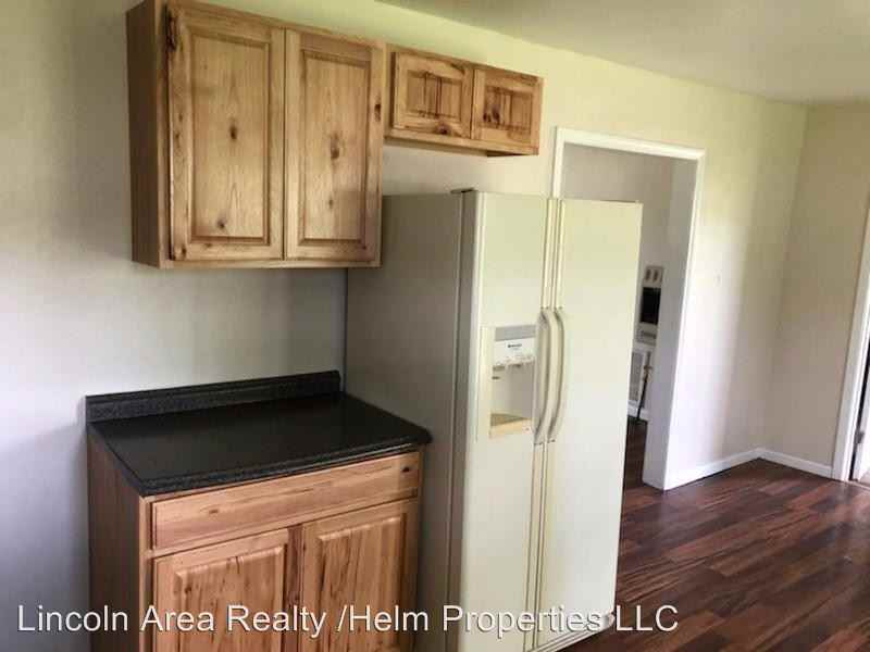 517 N Flint St - Photo 2 of 8