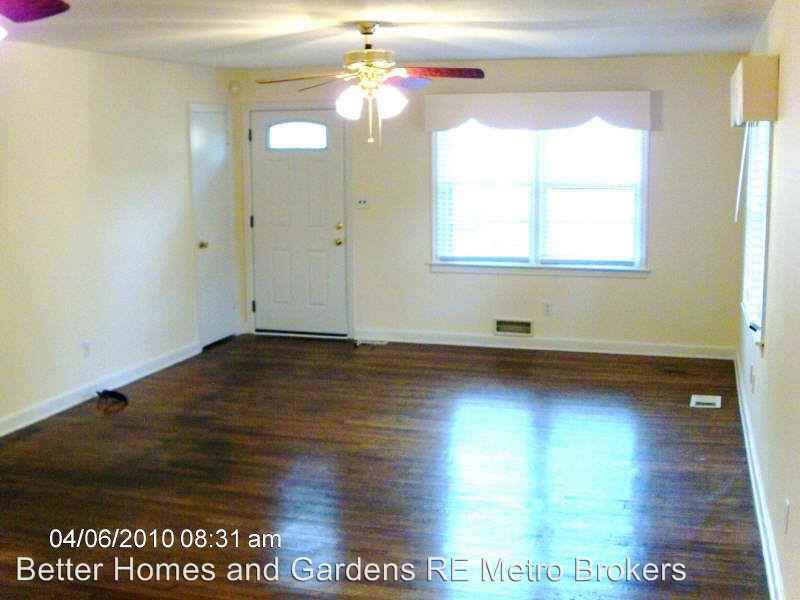 2795 Parkwood Rd - Photo 2 of 8