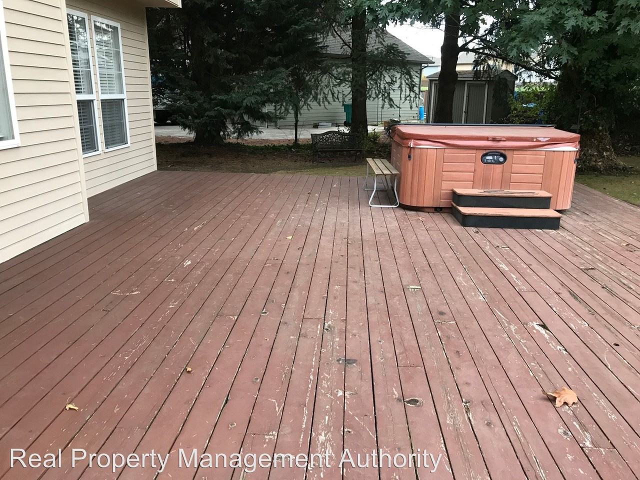 18100 SE 11th St - Photo 3 of 8