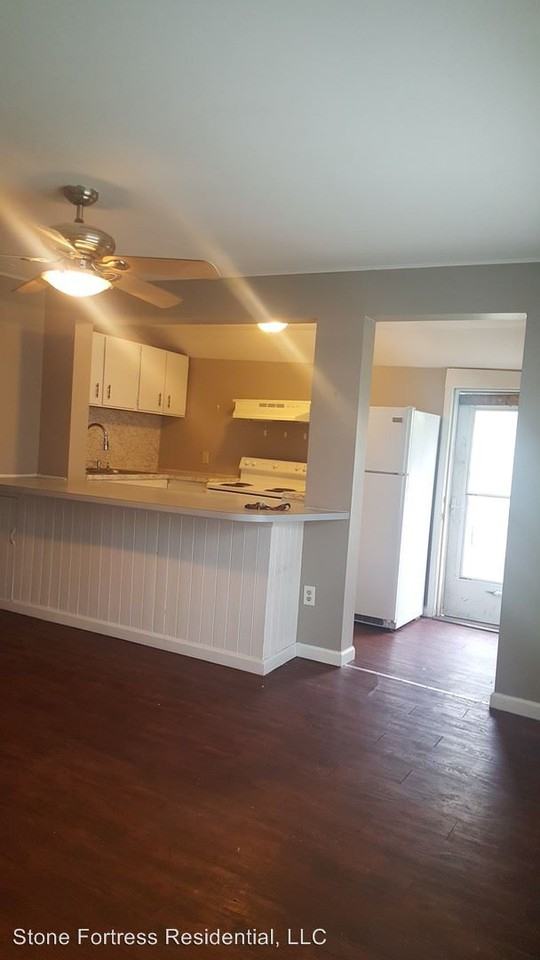 1931 Blaine St - Photo 3 of 10