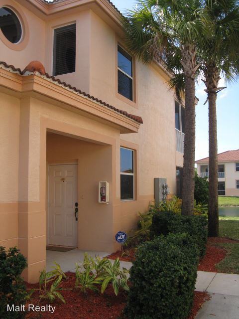 15460 Bellamar Cir - Photo 2 of 31