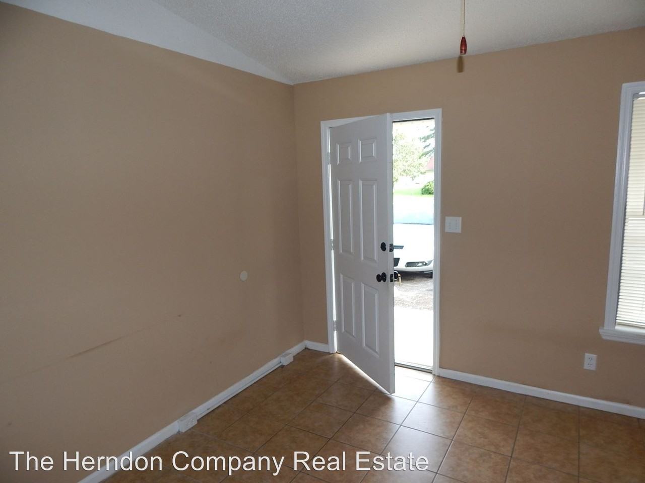 3706 Mulligan Circle - Photo 3 of 14